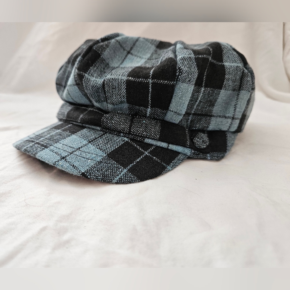 Turquoise & Black Hat